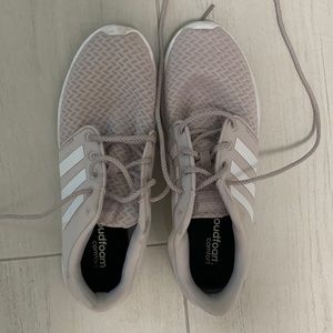 Adidas cloud foam comfort shoes